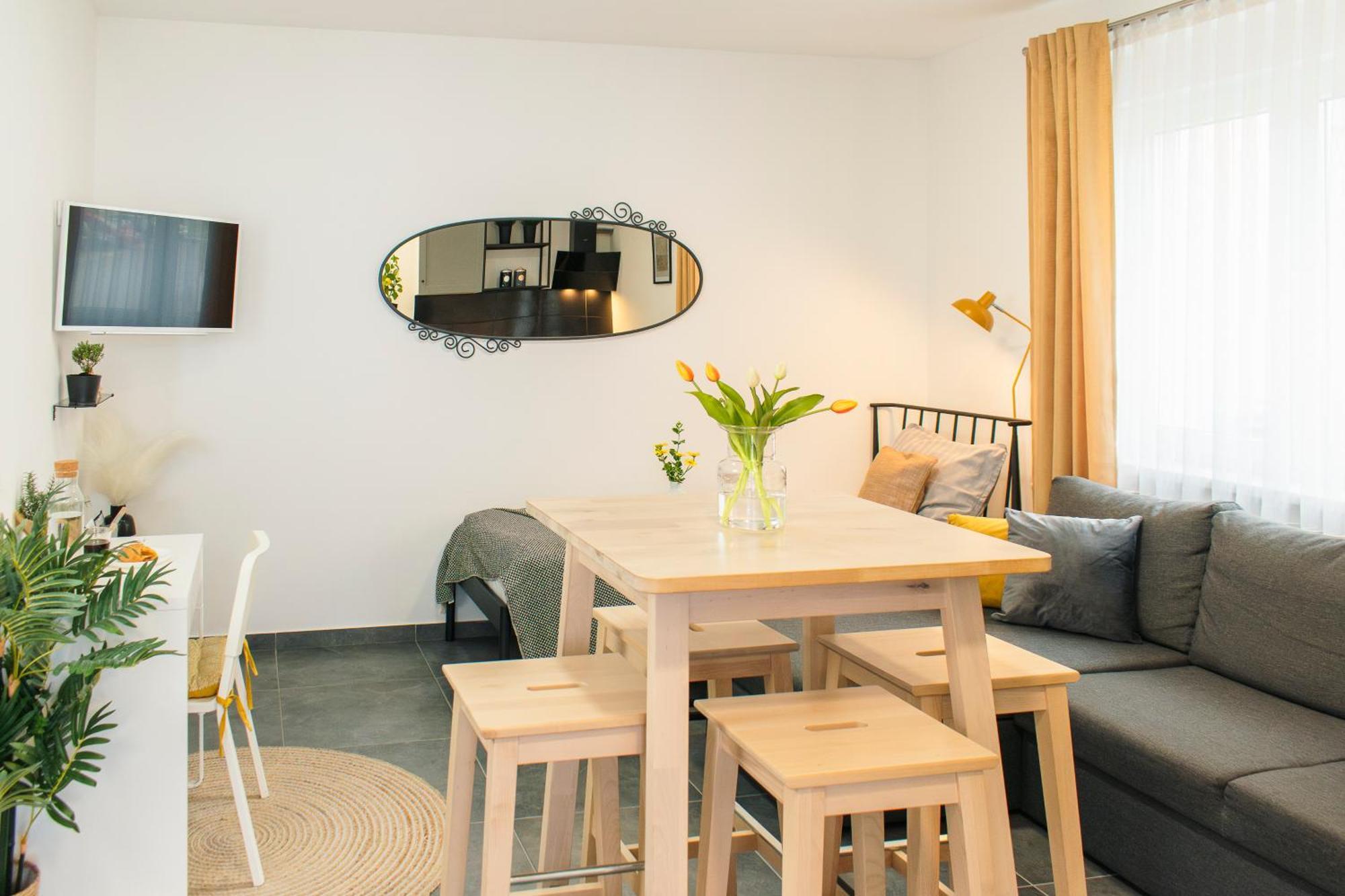 Goodlife Studio Apartment Pozega Ngoại thất bức ảnh